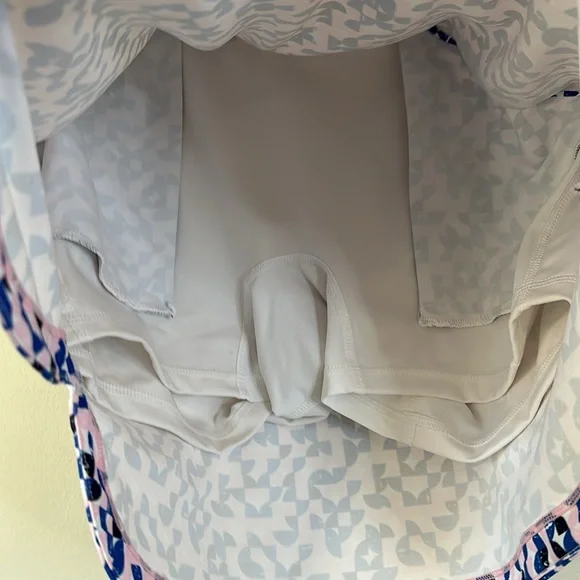 Peter Millar Alice Petal Hem Skort - Picture 3 of 5